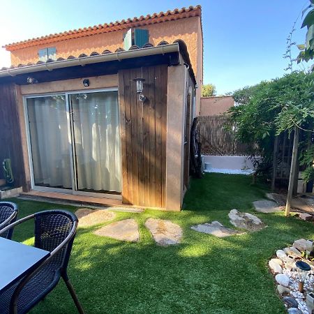 Agreable Studio Proche Sttropez Piscine Et Tennis Gassin Eksteriør bilde