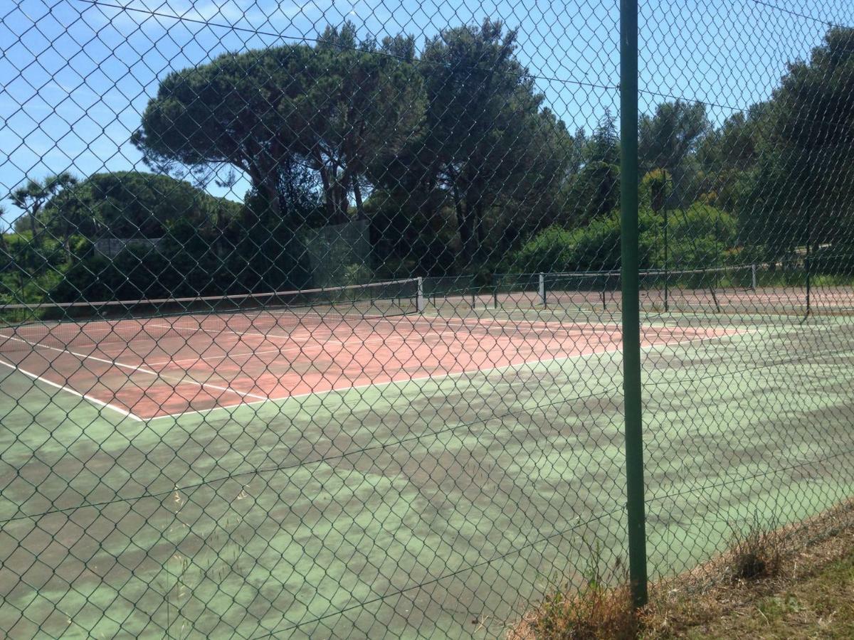 Agreable Studio Proche Sttropez Piscine Et Tennis Gassin Eksteriør bilde